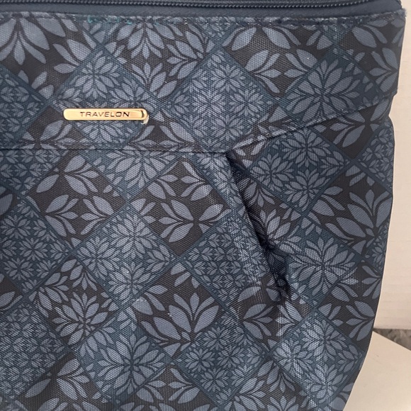 Travelon Blue Floral Crossbody Bag - Picture 6 of 7